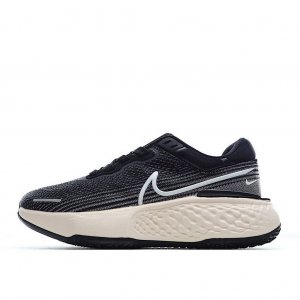 Tênis Nike ZoomX Invincible Run - Preto e Branco - Masculino 