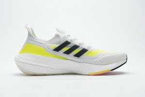 Tênis Adidas UltraBoost 21 - Verde e Branco - Masculino - TAM 39