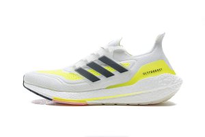 Tênis Adidas UltraBoost 21 - Verde e Branco - Masculino - TAM 39 