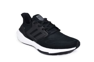 Tênis Adidas UltraBoost 22 - Preto e Branco - Feminino